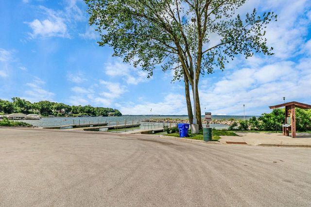 1418 Arrowood Drive, Madison, WI 53704