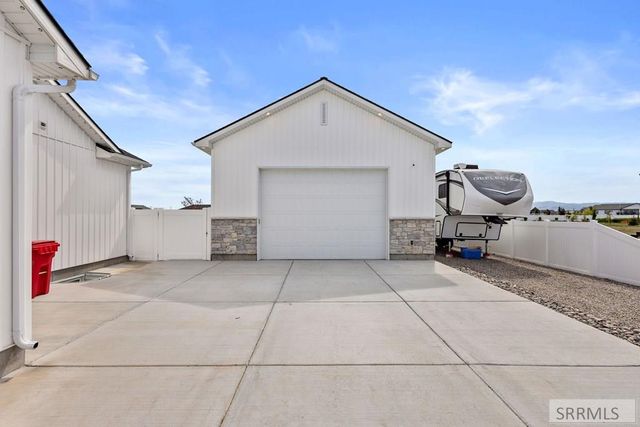 1591 N 805 E, Shelley, ID 83274