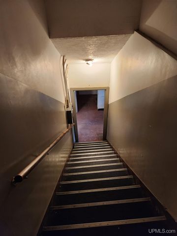 1035 Ethel Avenue, Hancock, MI 49930