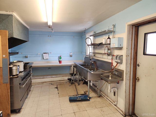 1035 Ethel Avenue, Hancock, MI 49930