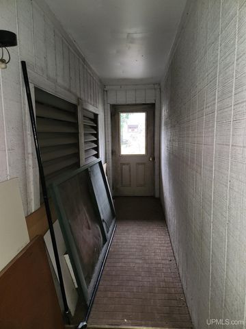 1035 Ethel Avenue, Hancock, MI 49930