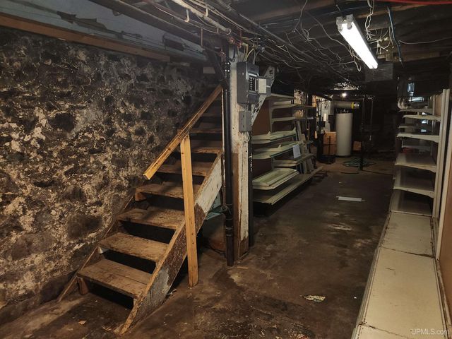 1035 Ethel Avenue, Hancock, MI 49930