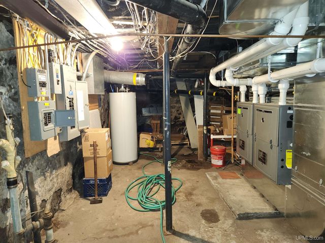 1035 Ethel Avenue, Hancock, MI 49930