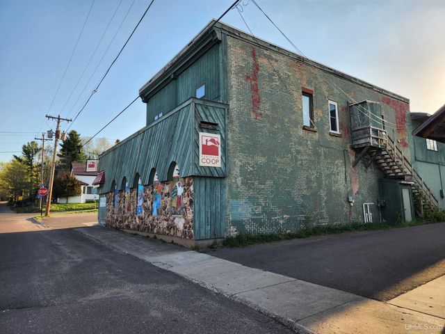 1035 Ethel Avenue, Hancock, MI 49930