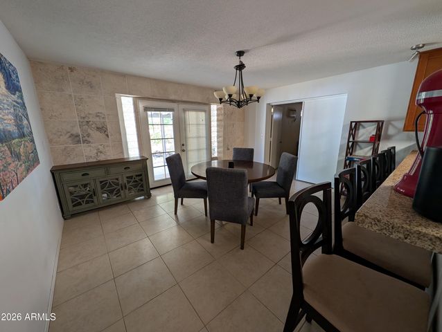 1039 E LARKSPUR Lane, Tempe, AZ 85288