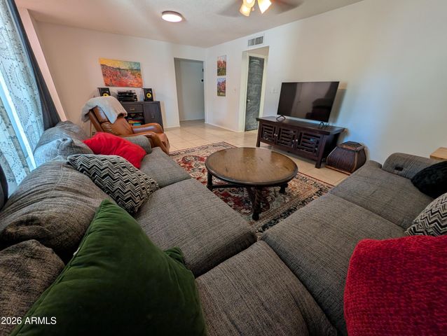 1039 E LARKSPUR Lane, Tempe, AZ 85288