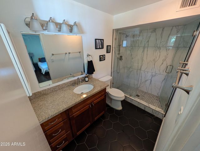 1039 E LARKSPUR Lane, Tempe, AZ 85288