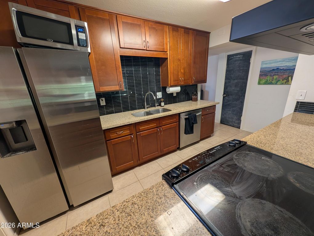 1039 E LARKSPUR Lane, Tempe, AZ 85288