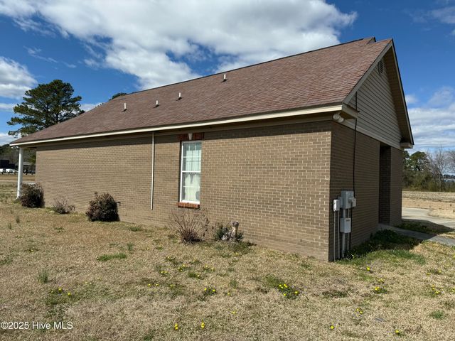 111 Fontana Street, Clinton, NC 28328