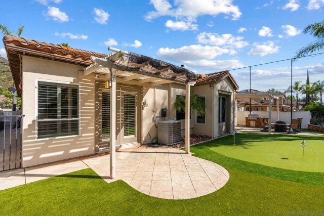 2397 Old Ranch, Escondido, CA 92027