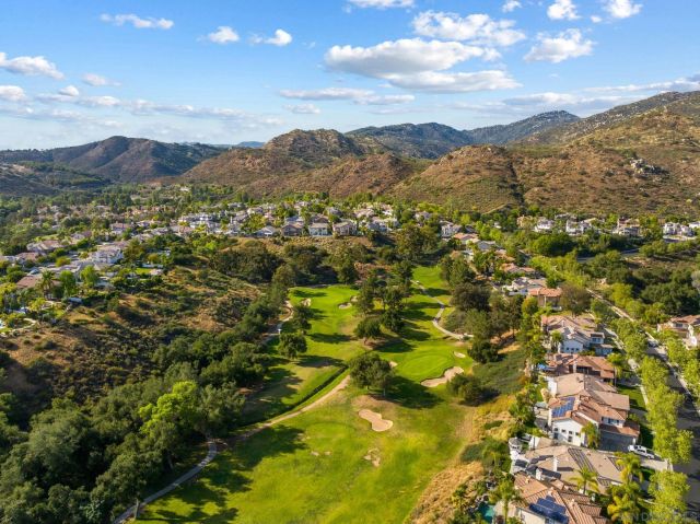 2397 Old Ranch, Escondido, CA 92027