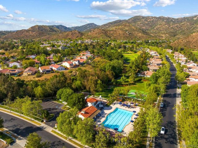 2397 Old Ranch, Escondido, CA 92027