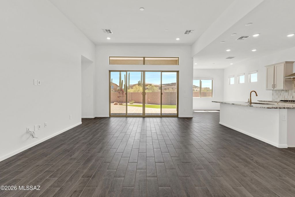 14776 N Blue Juniper Lane, Marana, AZ 85658