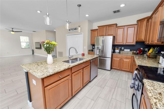 10615 LUCAYA DRIVE, Tampa, FL 33647