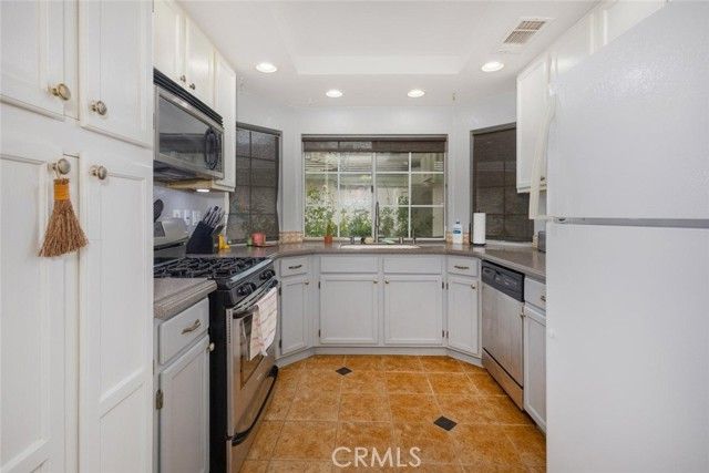 31670 Corte Encinas, Temecula, CA 92592