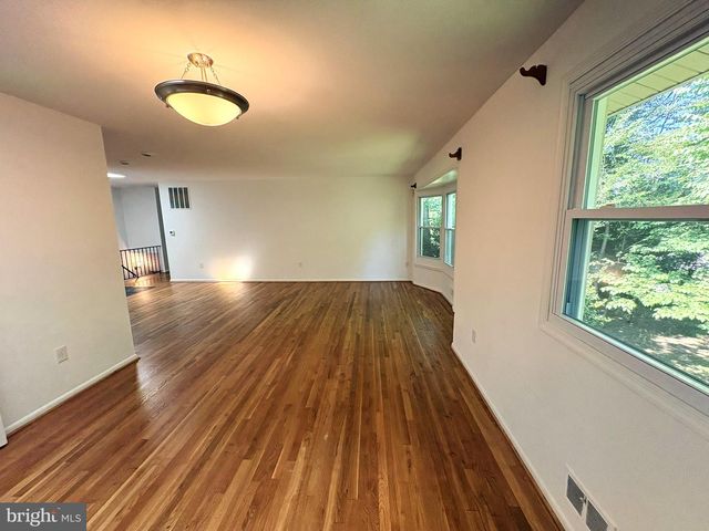 12823 CAMELLIA DR, Silver Spring, MD 20906