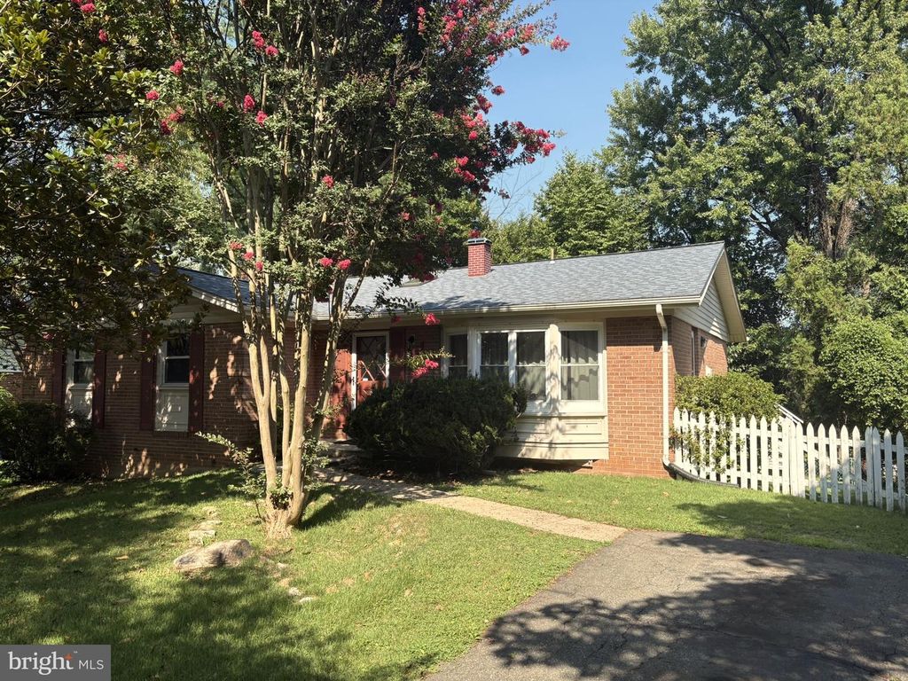 12823 CAMELLIA DR, Silver Spring, MD 20906