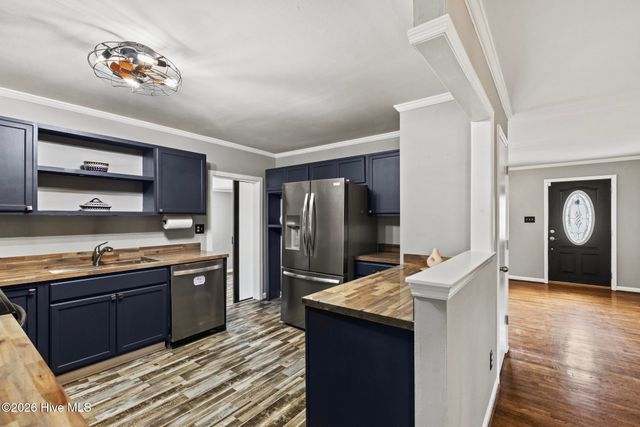 1033 Decatur Road, Jacksonville, NC 28540