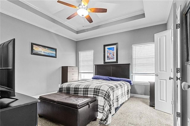 809 Colonial Drive, Pleasant Hill, MO 64080