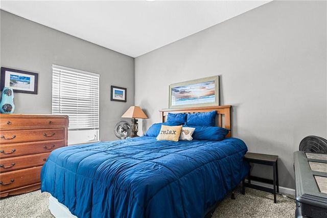 809 Colonial Drive, Pleasant Hill, MO 64080