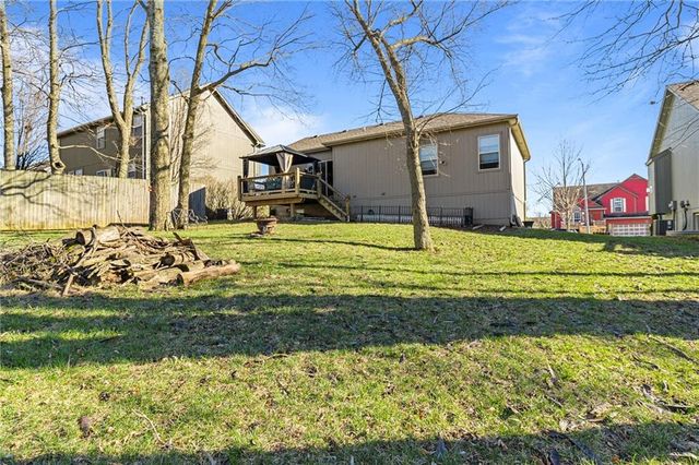 809 Colonial Drive, Pleasant Hill, MO 64080