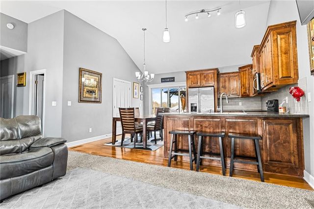 809 Colonial Drive, Pleasant Hill, MO 64080