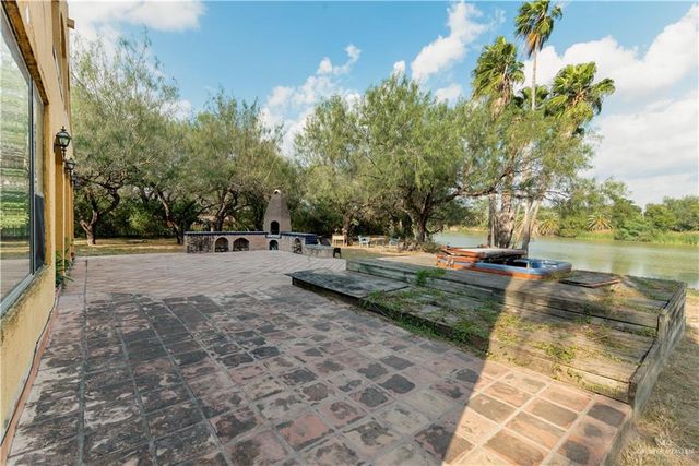 1211 Moon Lake S Drive, Weslaco, TX 78596