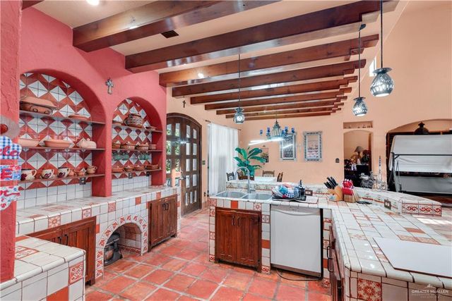 1211 Moon Lake S Drive, Weslaco, TX 78596