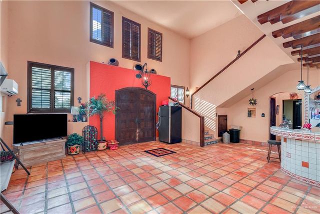 1211 Moon Lake S Drive, Weslaco, TX 78596