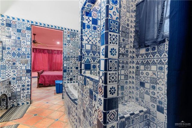 1211 Moon Lake S Drive, Weslaco, TX 78596