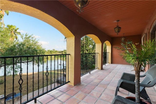 1211 Moon Lake S Drive, Weslaco, TX 78596