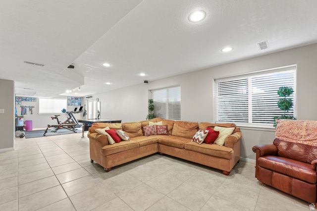 1361 E MARTHA DUNYON CIR, Draper, UT 84020