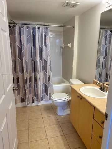 1919 Van Buren St 414A, Hollywood, FL 33020