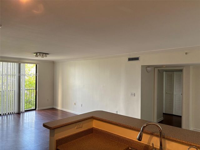 1919 Van Buren St 414A, Hollywood, FL 33020