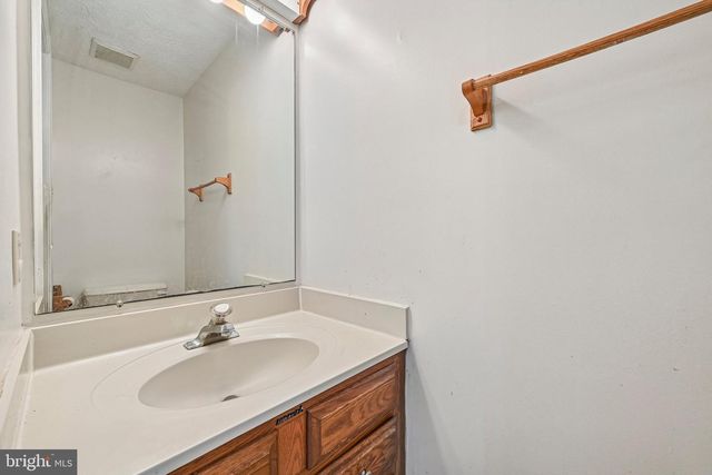 8366 SILVER TRUMPET DR, Columbia, MD 21045