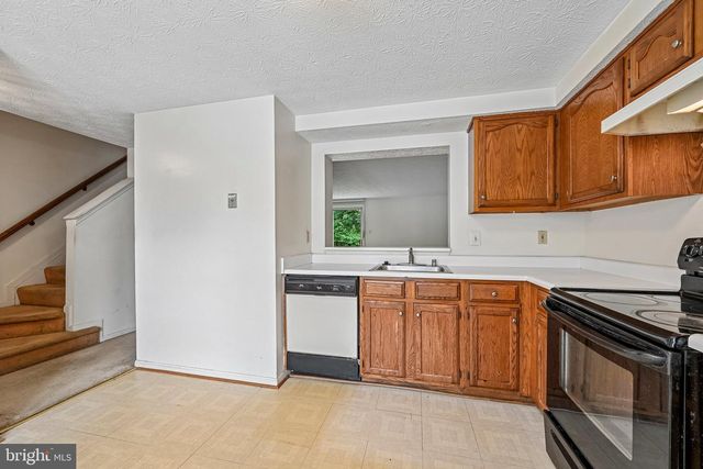 8366 SILVER TRUMPET DR, Columbia, MD 21045