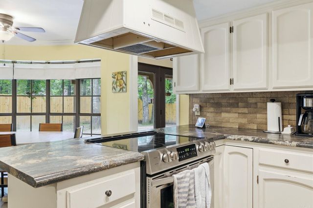 1330 Salem Road, Conway, AR 72034