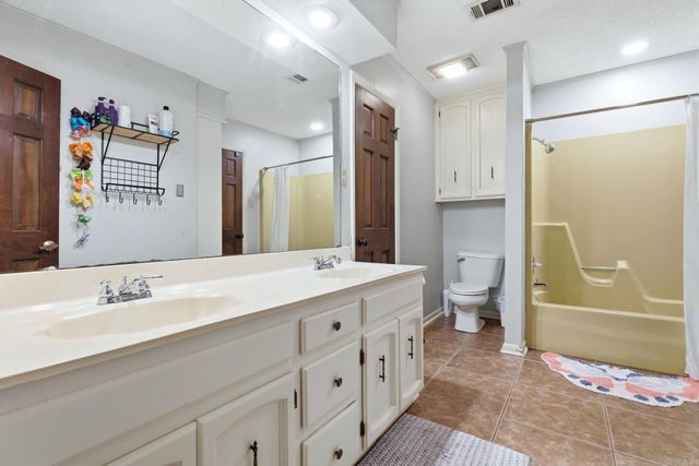 1330 Salem Road, Conway, AR 72034