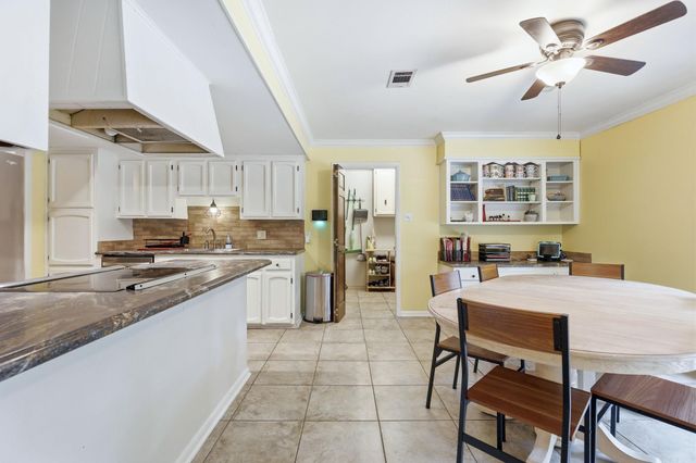 1330 Salem Road, Conway, AR 72034