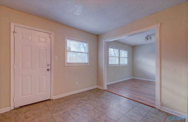 2253 Flippin Circle, Huntsville, AL 35810