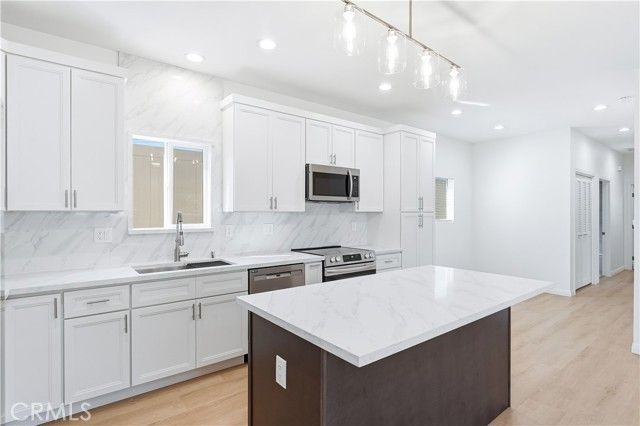 21003 Longworth, Lakewood, CA 90715
