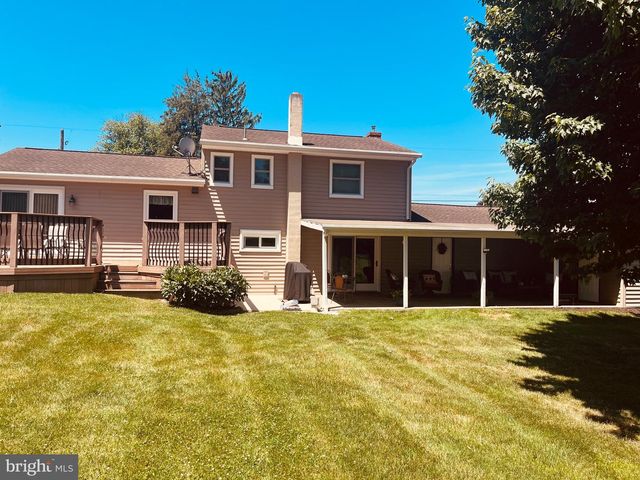 222 HEMPT RD, Mechanicsburg, PA 17050