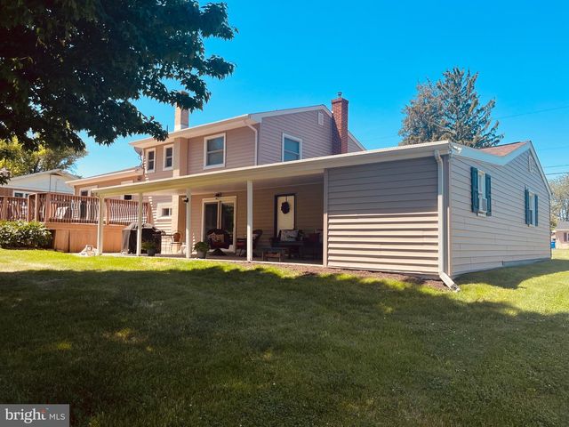 222 HEMPT RD, Mechanicsburg, PA 17050