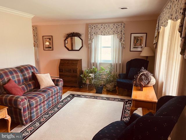 222 HEMPT RD, Mechanicsburg, PA 17050