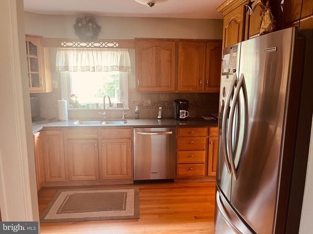 222 HEMPT RD, Mechanicsburg, PA 17050