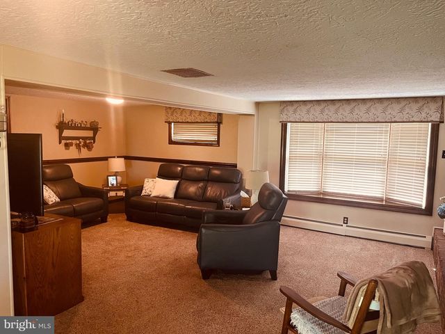 222 HEMPT RD, Mechanicsburg, PA 17050