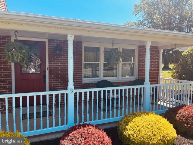 222 HEMPT RD, Mechanicsburg, PA 17050