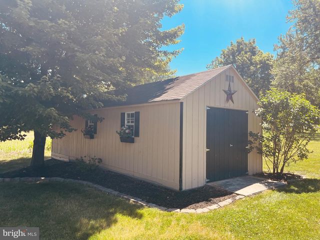 222 HEMPT RD, Mechanicsburg, PA 17050