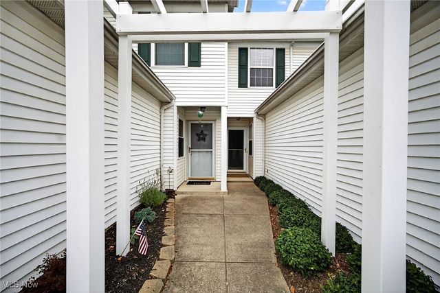 6710 Woodruff Court, Middleburg Heights, OH 44130