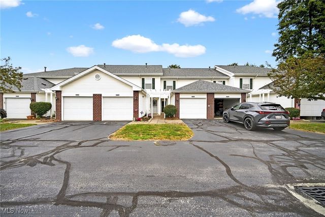 6710 Woodruff Court, Middleburg Heights, OH 44130